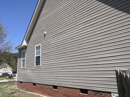 Gold Star Siding, Windows & Roofing - Photo 4
