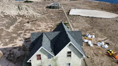 Golden Hawk Roofing - Photo 2