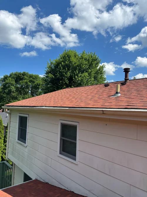 Gray Duck Roofing - Photo 2