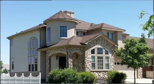 Houston Family Roof Architecture - Photo 3