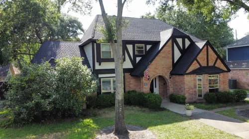 Hunter Roofing & Restoration - Photo 2