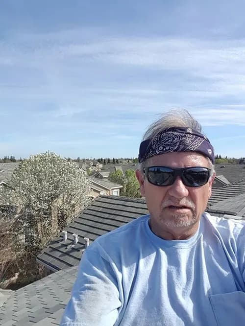 Hutch's Roofing Co. - Photo 2