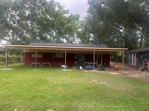 I & E Royal Roofing LLC.