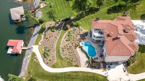 In His Hands Roofing - Photo 1