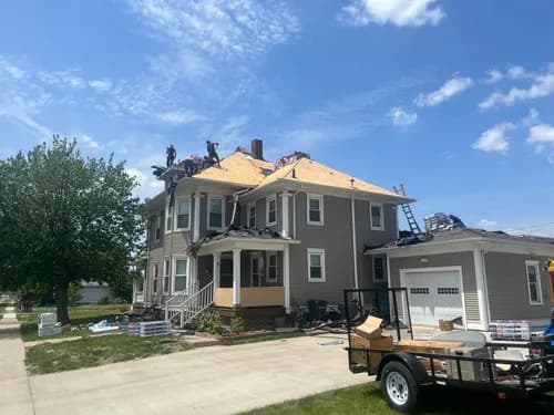 Iowa Roofing & Exteriors - Photo 4