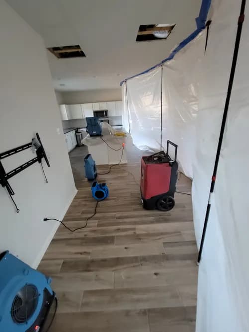 Lone Star and Roofing Services - Photo 3