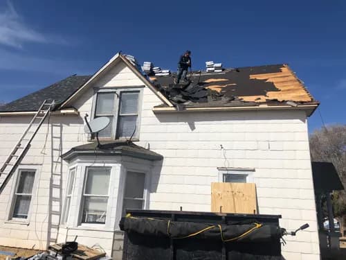 Lopez Roofing - Photo 2