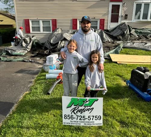 M&J Roofing - Photo 1