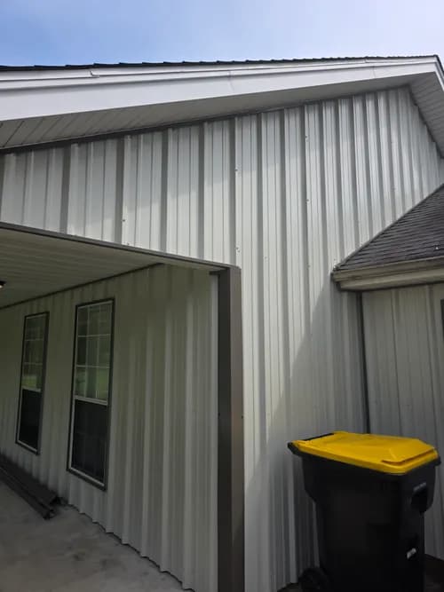 M&M Roofing, Siding & Windows - Beaumont - Photo 4