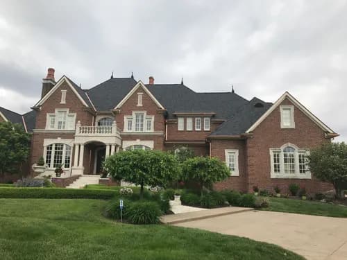 Maco Grahunt, LLC Roofing & Restorations