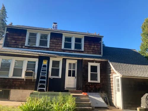 Melchor Roofing - Photo 2