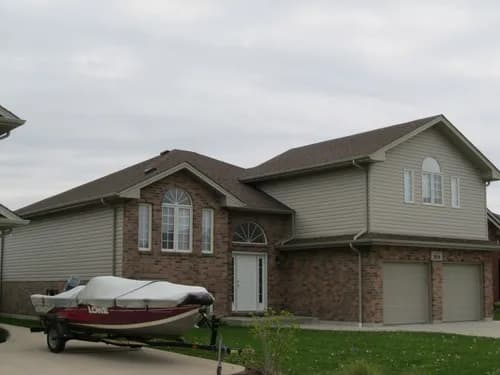 Mills Roofing And Renovations Inc. - Photo 1