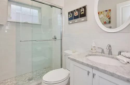 Mineola Roofing and Siding Corp. - Photo 2