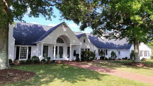 Motivation Roofing - Photo 1