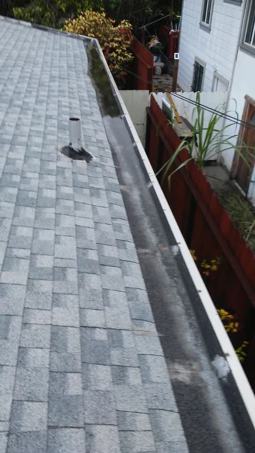 Oakland Roofing Co - Photo 4