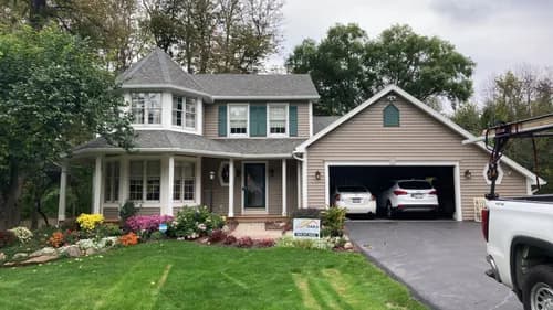 Oaks Roofing & Siding - Photo 3