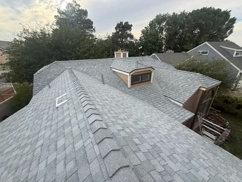 Reno's Roofing