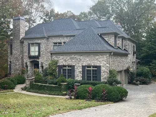 Retro Roofers - Photo 3