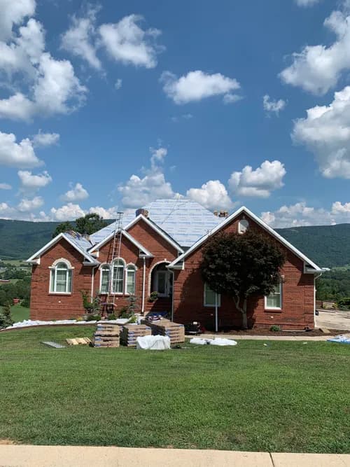 Rocky Top Roofing Inc. - Photo 4