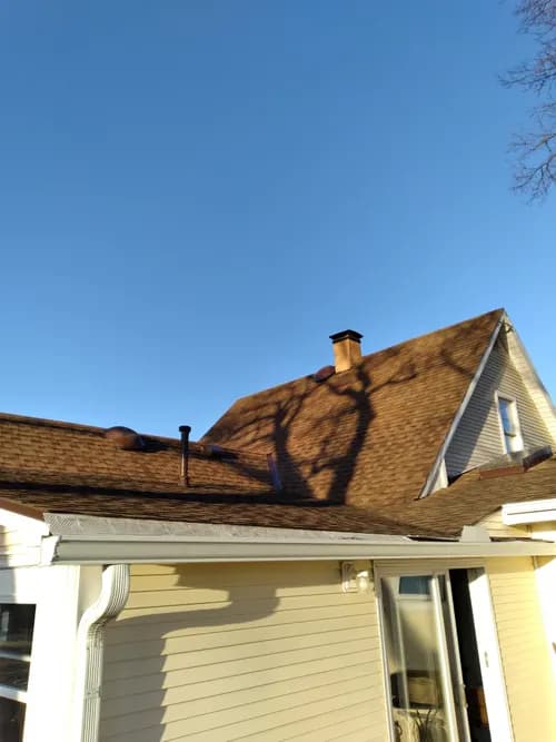 Roof Maxx of Topeka, KS - Photo 2