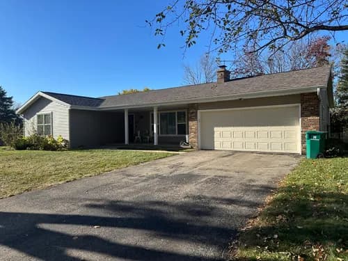 Royal Exteriors - Photo 3