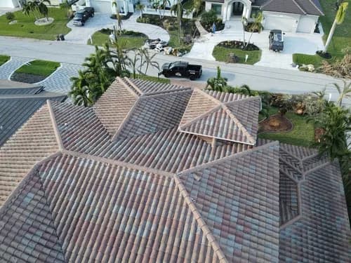 RWB PRO ROOFING - Photo 2