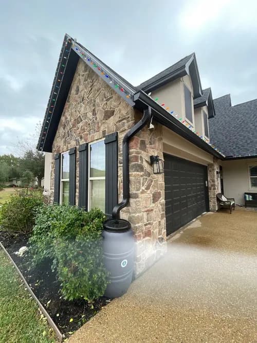 Southern Star Roofing and Seamless Gutters - Photo 2