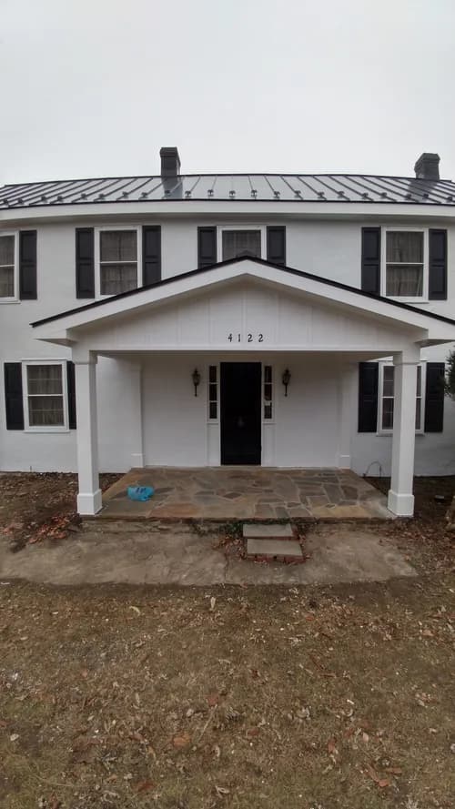 Stonewall Roofing - Photo 3