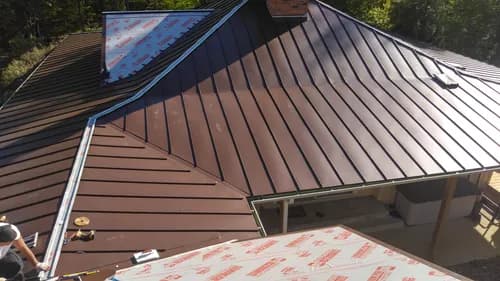 Stonewall Roofing - Photo 1