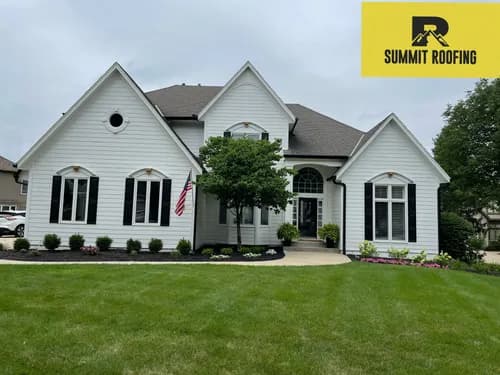 Summit Roofing - Photo 1