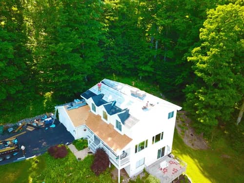 The Roof Smith - Photo 1