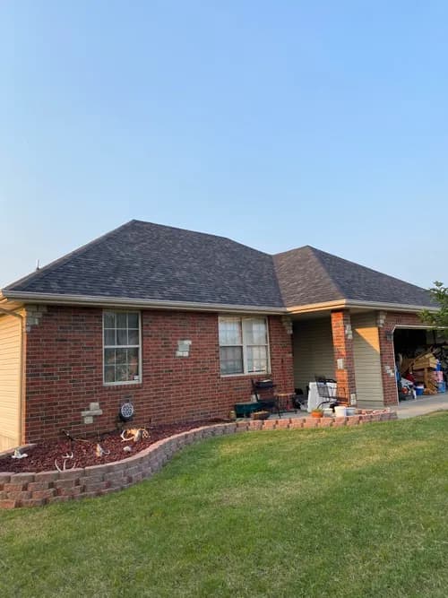 Tradehome Roofing - Photo 1