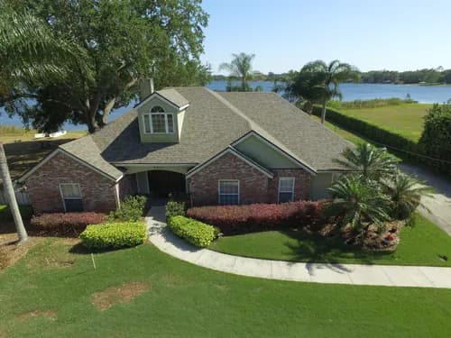 Universal Roof & Contracting - Photo 5