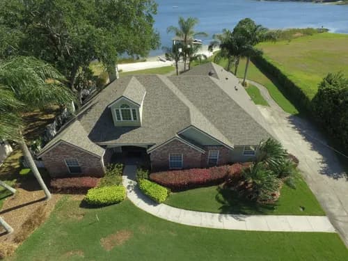 Universal Roof & Contracting Tampa - Photo 2