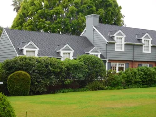 Universal Roofing & Construction Inc. - Photo 3