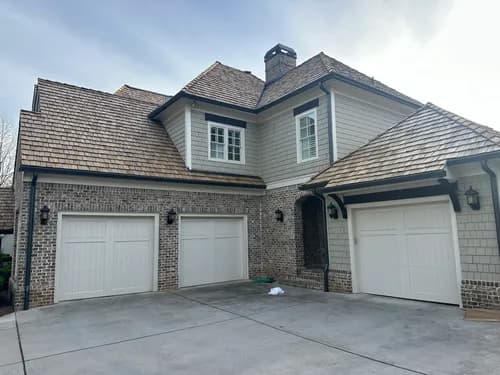 Universal Roofing & Construction - Nashville