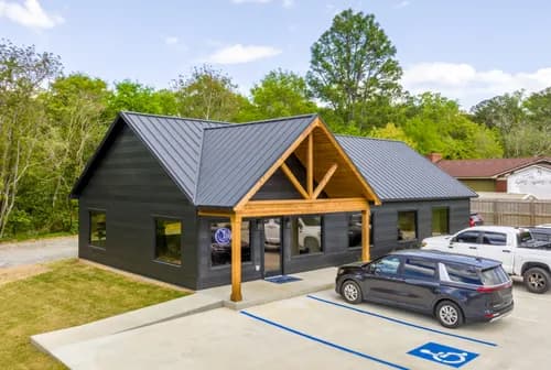 Vicente Roofing Painting - Photo 3