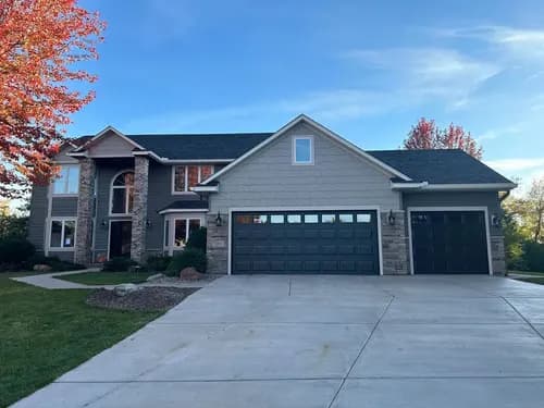 Younger Exteriors - Photo 3