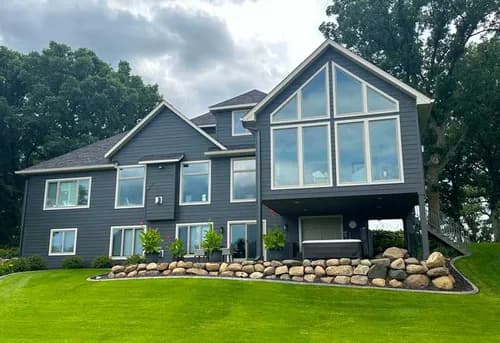 Younger Exteriors - Photo 1